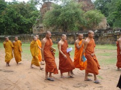 ���V����