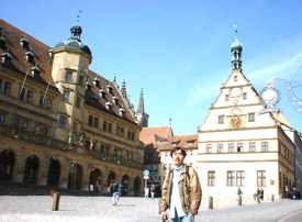 ���[�e���u���N